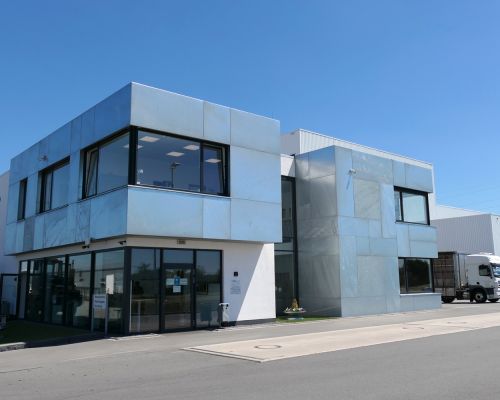 <h3>Seppler, Holdorf</h3> <p></p>